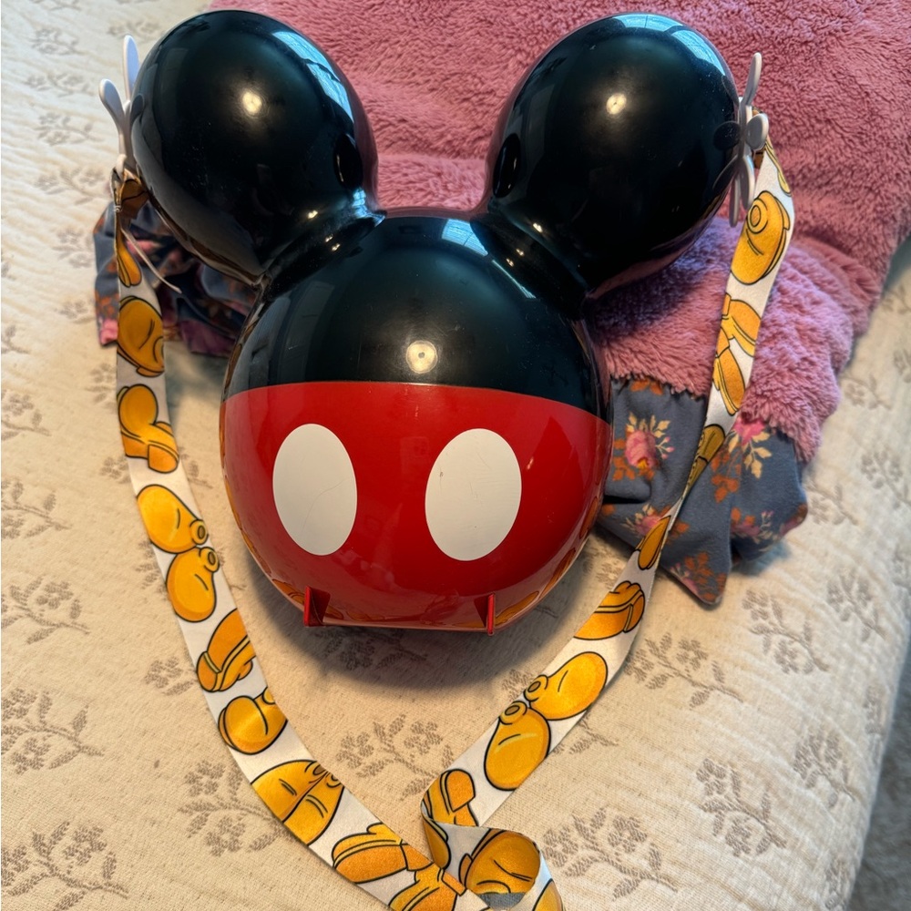 Disney Parks popcorn bucket Mickey balloon